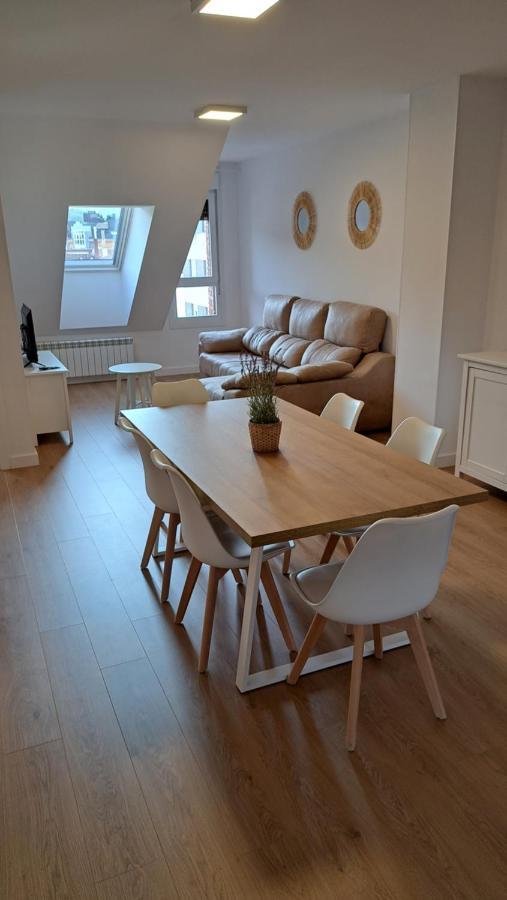 Ferienwohnung Precioso Atico En El Centro De Onís Exterior foto