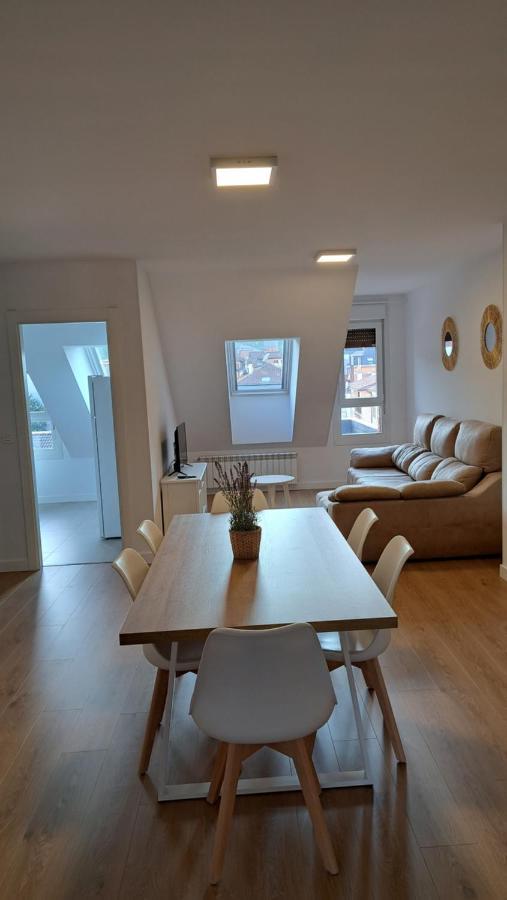 Ferienwohnung Precioso Atico En El Centro De Onís Exterior foto