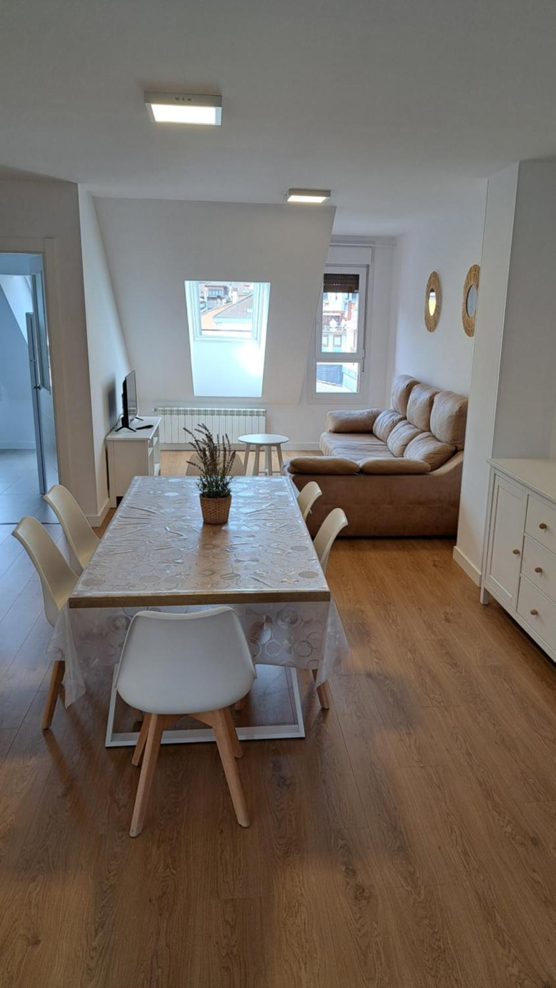 Ferienwohnung Precioso Atico En El Centro De Onís Exterior foto